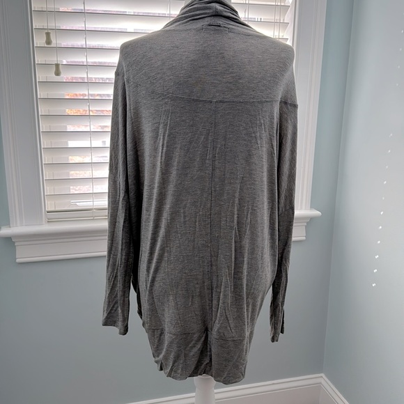 prAna Plus size Foundation Munra Wrap in Heather Grey, Size 1X - Picture 7 of 14